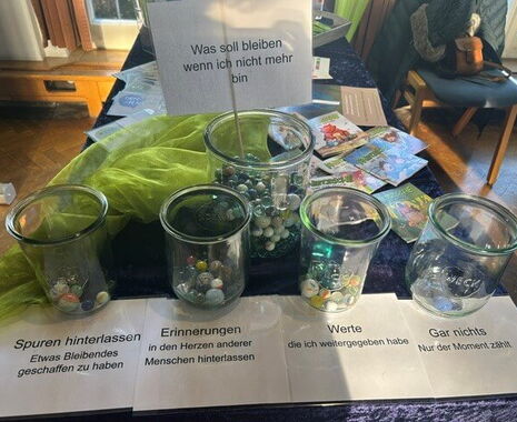 Herbstmarkt „Kunst und Kräuter“ mit der Welzheimer Hospizgruppe