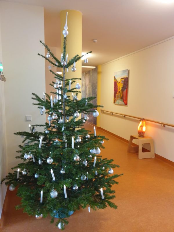 Weihnachtsbaum_Hospiz 2022.jpg